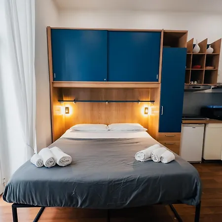 Ale & Tizy House 4* Napoli