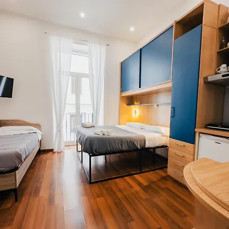 Ale & Tizy House 4* Napoli